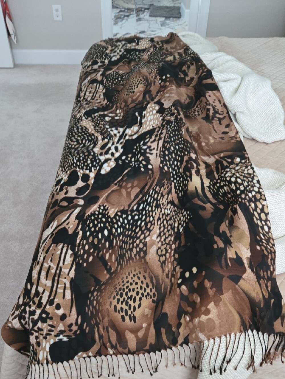 X Large Black and Brown Abstract Pattern Shawl Wrap - Fall Winter    28"x78" New - Picture 4 of 5